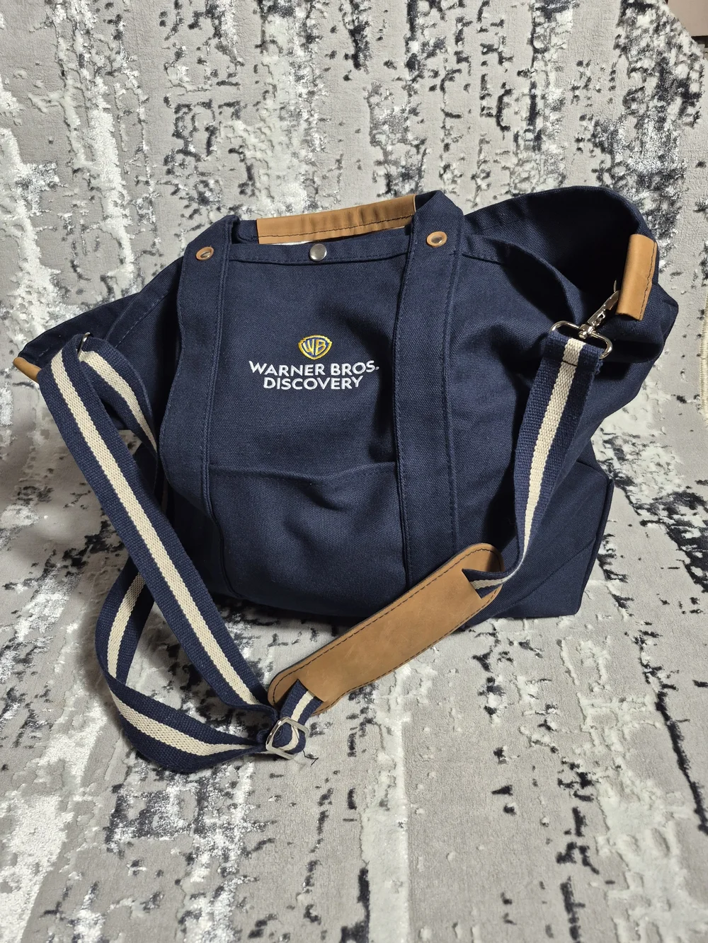 Warner Bros. Studio Discovery canvas utility bag blue RARE💥 Official Duffle Bag